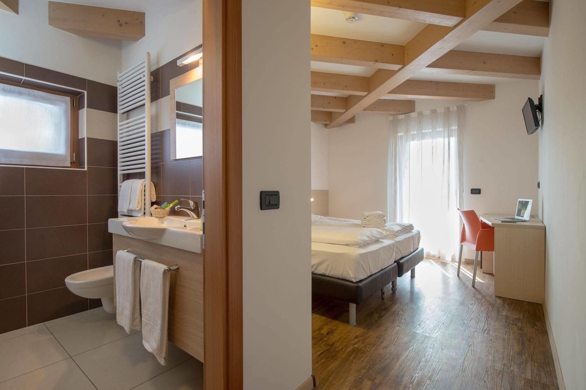 Villa Cameras Room And Breakfast Mori Ngoại thất bức ảnh
