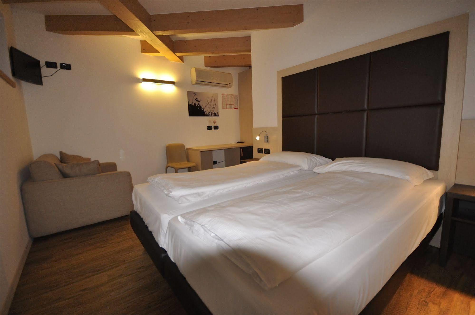 Villa Cameras Room And Breakfast Mori Ngoại thất bức ảnh
